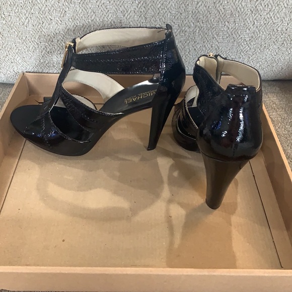 Michael Kors Heels - Picture 3 of 4